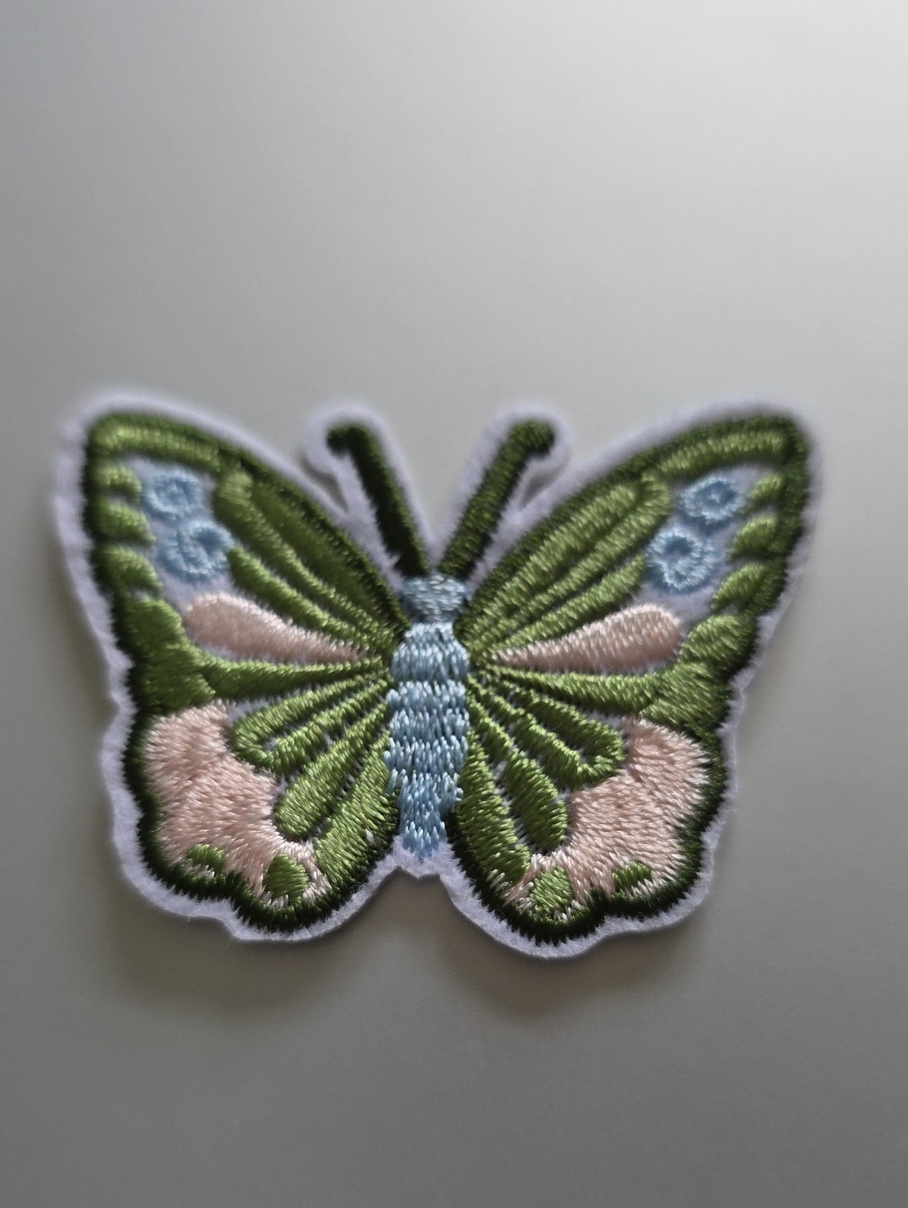 BUTTERFLY IRON ON